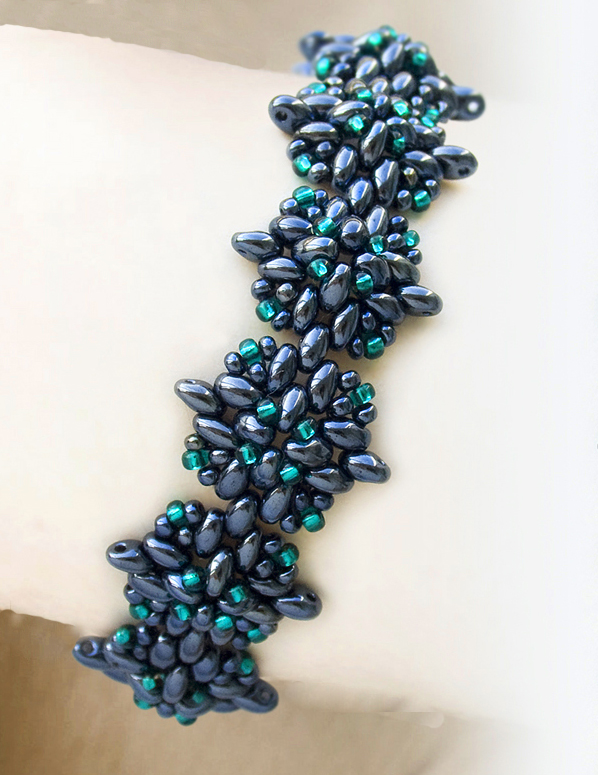 Free Pattern For Beautiful Beaded Bracelet Blue Star With Twin Two Holes Seed Beads Beads Magic 