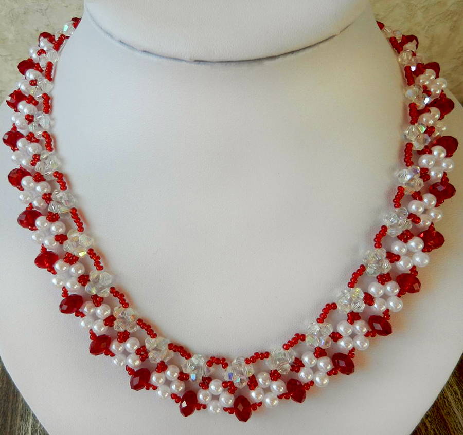 free-pattern-beaded-necklace-tutorial-1