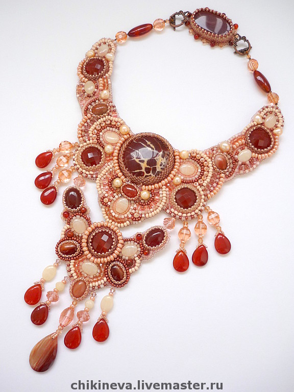 Beautiful embroidered jewelry by Irina Chikineva | Beads Magic