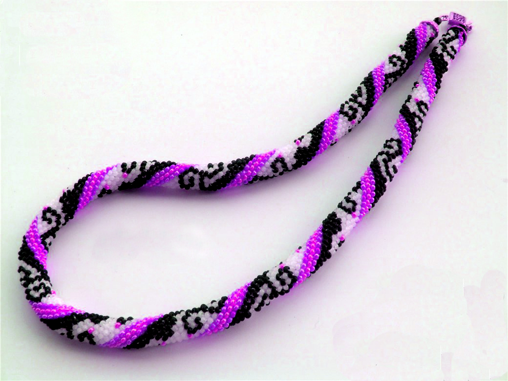 Beaded Wire Crochet Bracelet Pattern - Petals to Picots