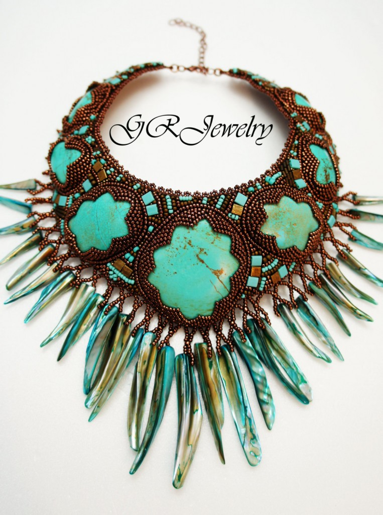 Beautiful bead embroidered jewelry by Guzialia Reed | Beads Magic