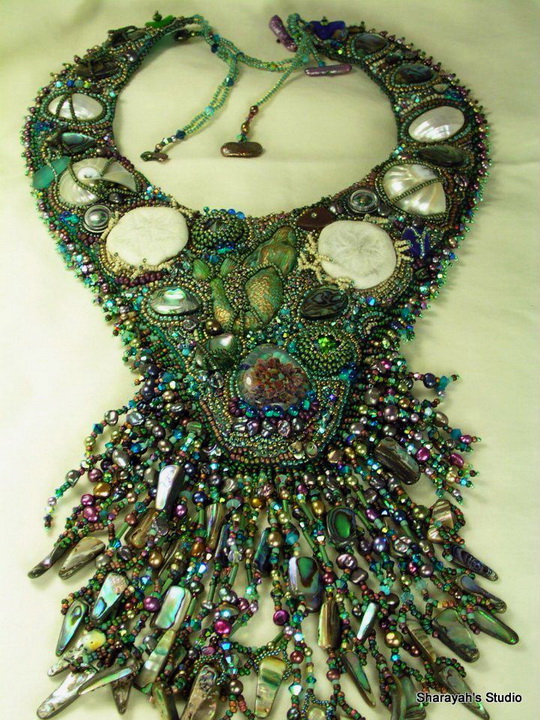 Beautiful embroidered jewelry by Sharayah Sheldon | Beads Magic
