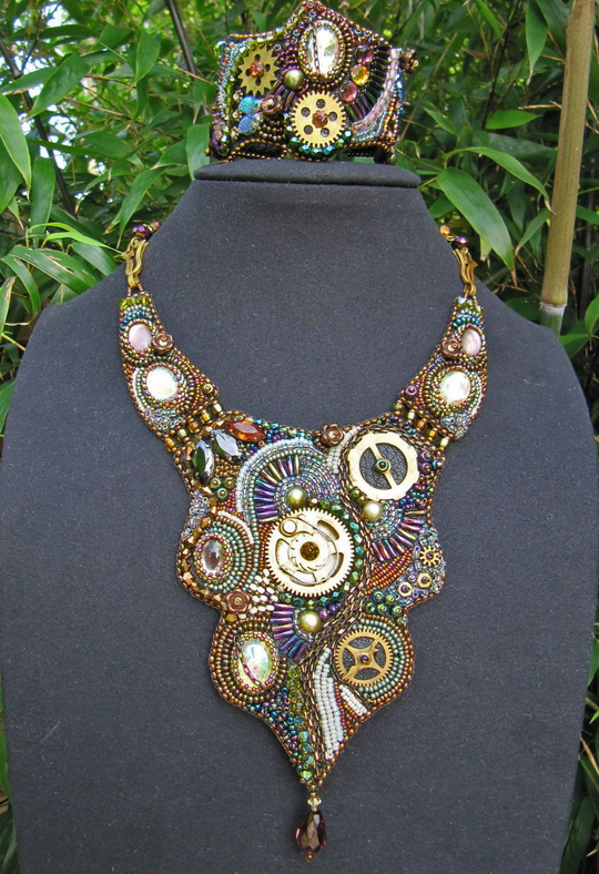 Beautiful embroidered jewelry by Theresa Labriet | Beads Magic | Bloglovin’