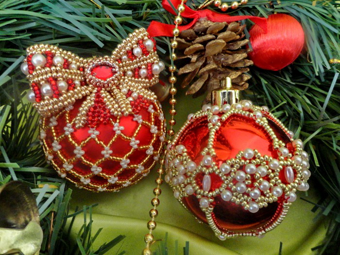 beaded christmas balls