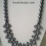 Free pattern for necklace Molly