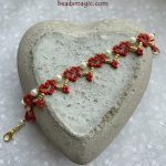 Free pattern for bracelet Red Hearts Free pattern for beaded bracelet with hearts