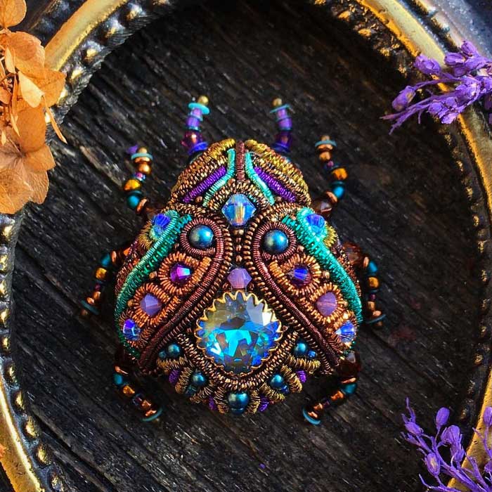 Amazing beaded insects by Lana Evgan | Beads Magic