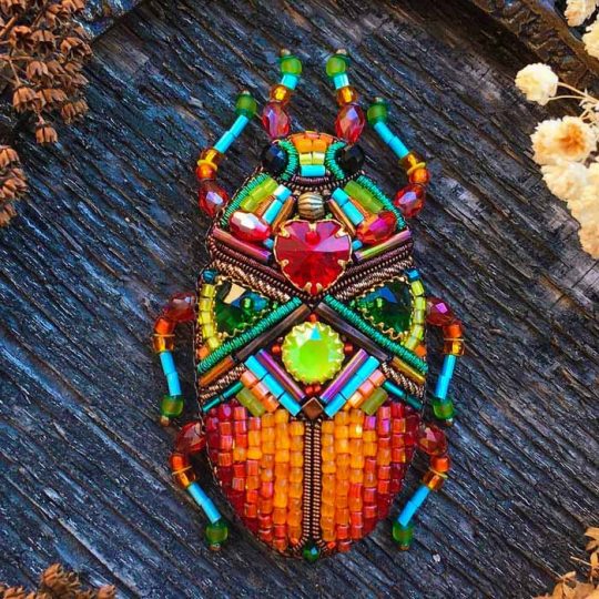 Amazing beaded insects by Lana Evgan | Beads Magic